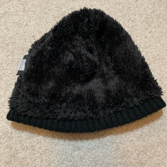 NWT Kenneth Cole Reaction Black Herringbone Knit Hat Beanie Unisex - Picture 3 of 6